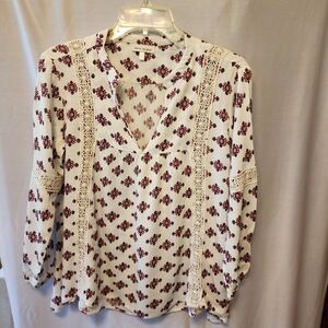 BELLE DU JOUR BOHO TOP SIZE XS RELAXED FIT,  PRINT LONG SLEEVE V-NECK